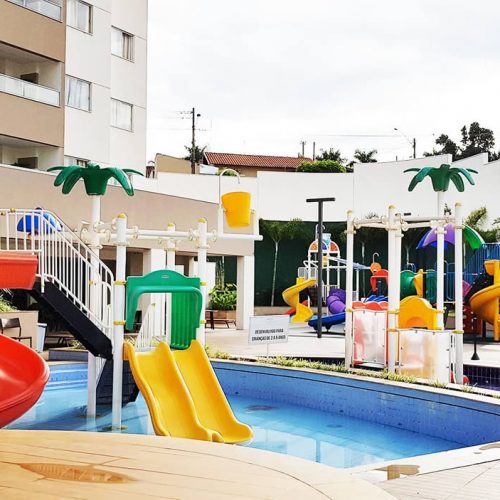 Brinquedo Aquático e Playground 1